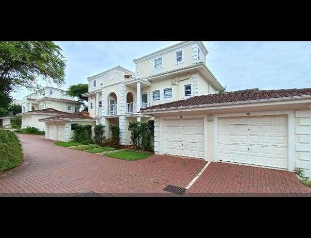 2 BEDROOM TOWNHOUSE FOR SALE IN LA LUCIA